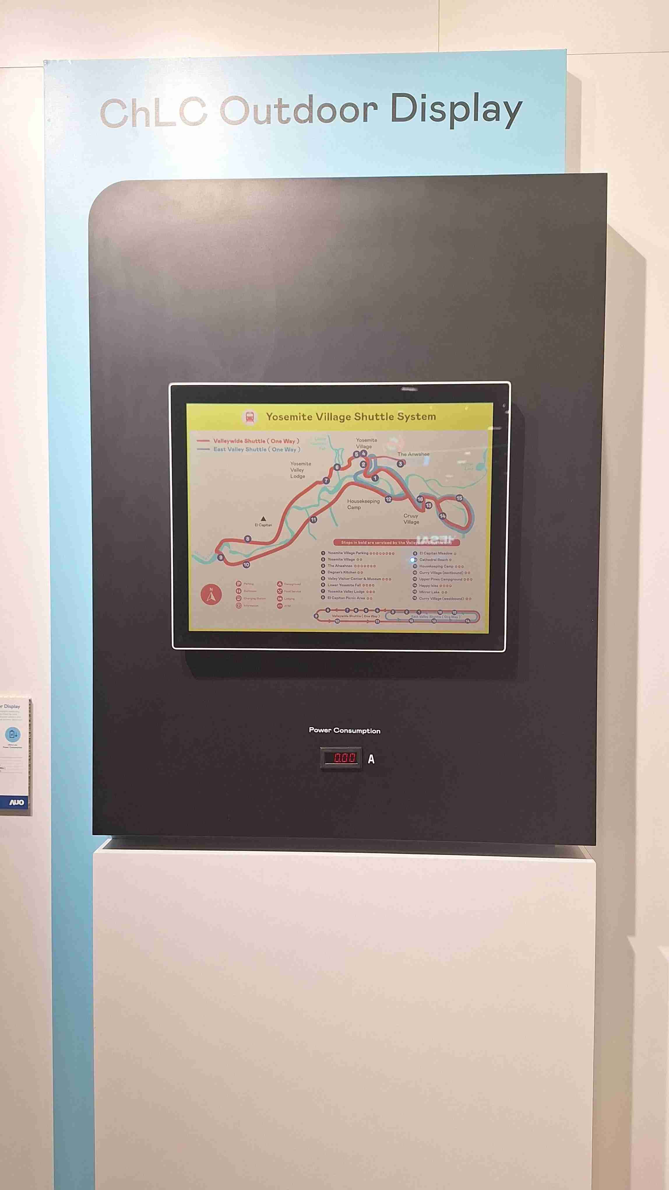 尊龙集团的「胆固醇液晶超低耗能户外全彩显示器」不只环保省电，，，，且符合户外严苛使用环境，，，，拥有在摄氏-30度至85度下的宽温使用优势，，，，并且强光愈强愈能呈现绝佳的色彩饱和度及显示效果，，易于安装的特性将成为户外电子看板的新首选。。