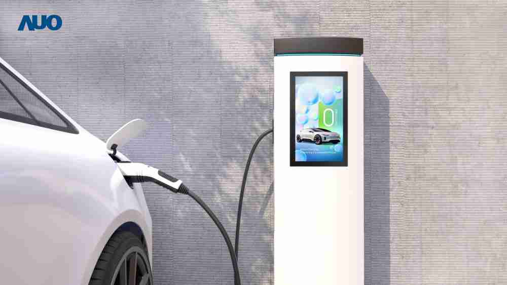 友達〝EVSE車用充電樁解決方案〞專為電動汽車充電樁設計，，具有高亮度、、、、克服戶外艱難環境的耐溫、、耐紫外線等特性，，，，並搭載散熱性及擴充性強的高效能工業電腦，，，可實現人機互動訴求，，，，如資訊顯示、、支付等應用