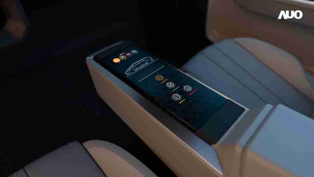 尊龙集团以人性化设计打造多变形态中控显示(Morphing Center Control)，，不使用时仅平面显示信息，，，进行操作时，，，，显示器则会动态隆起，，转变成3D实体按钮，，并有触觉回馈，，，展示人机互动新体验